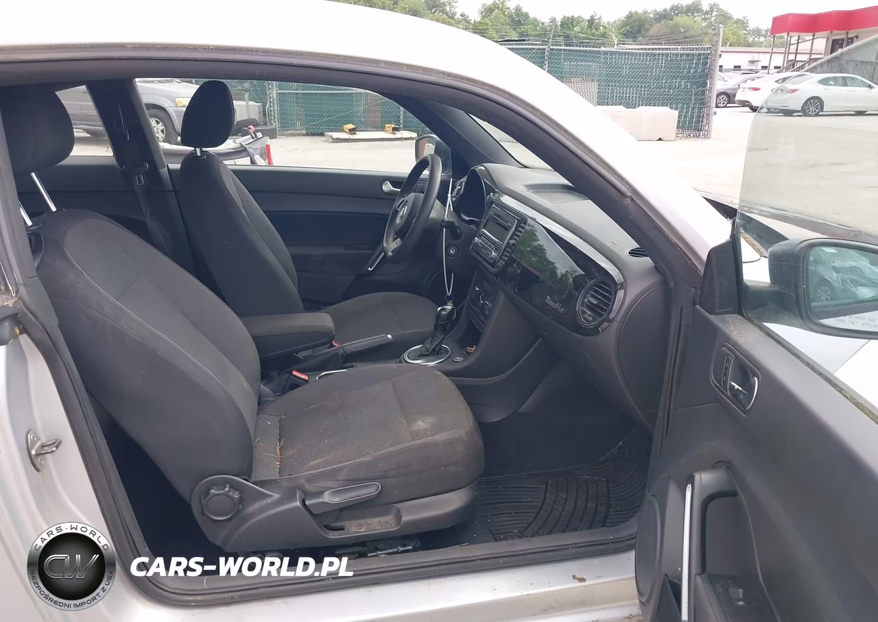2014 Volkswagen Beetle 2.5L Entry VIN:3VWFP7AT1EM606206 - 5