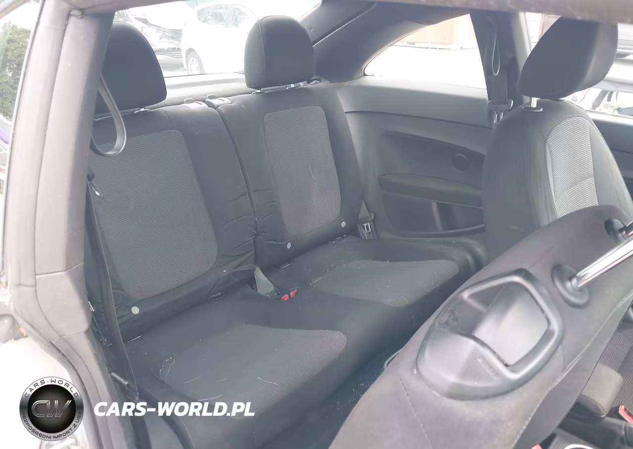 2014 Volkswagen Beetle 2.5L Entry VIN:3VWFP7AT1EM606206 - 8
