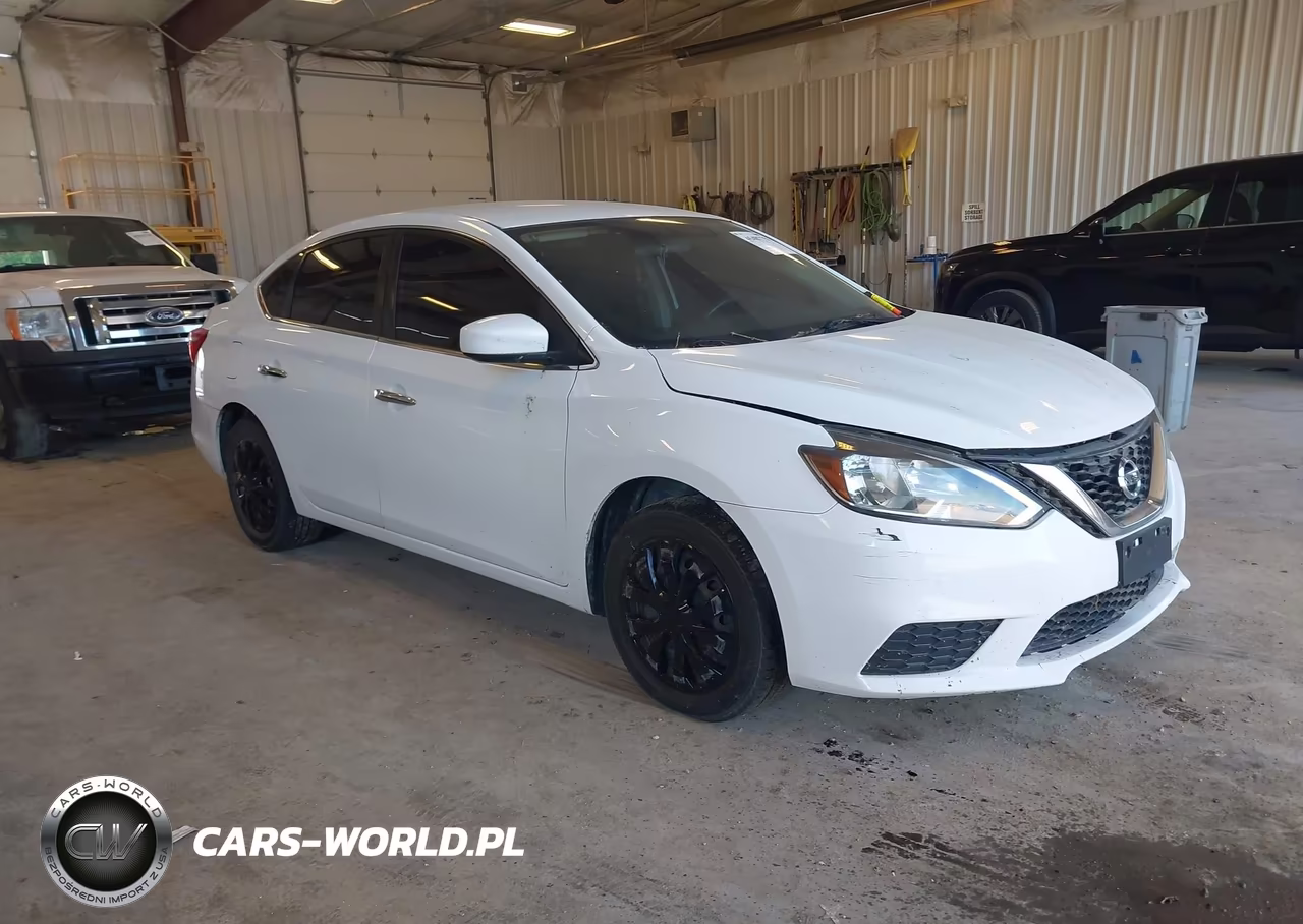 2018 Nissan Sentra S – zdjęcie 1 z 11