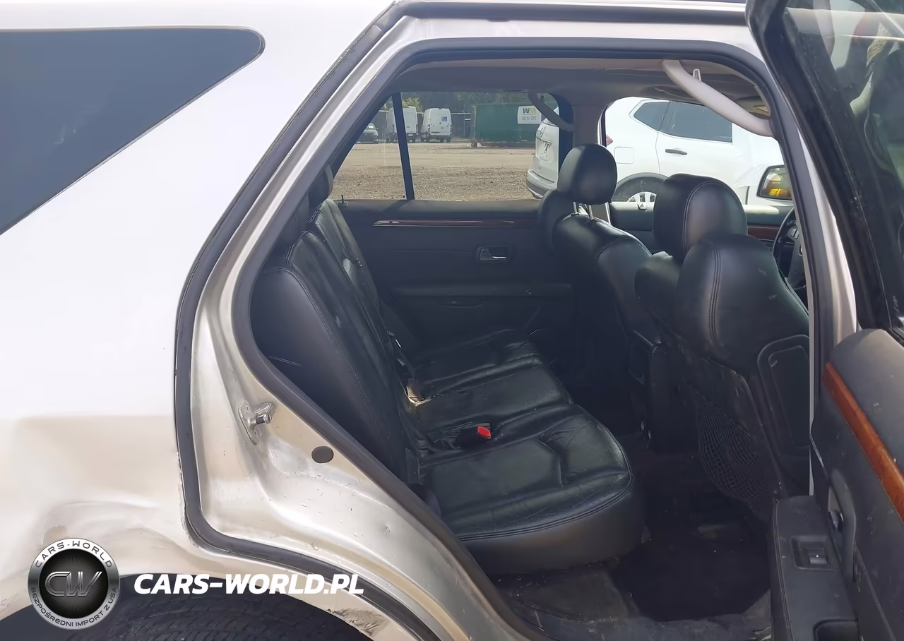 2007 Cadillac Srx V6 VIN:1GYEE637970147148 - 8
