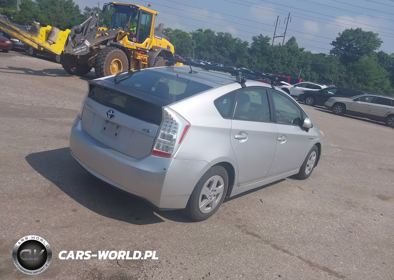 2011 Toyota Prius VIN:JTDKN3DU0B1461592 - 4