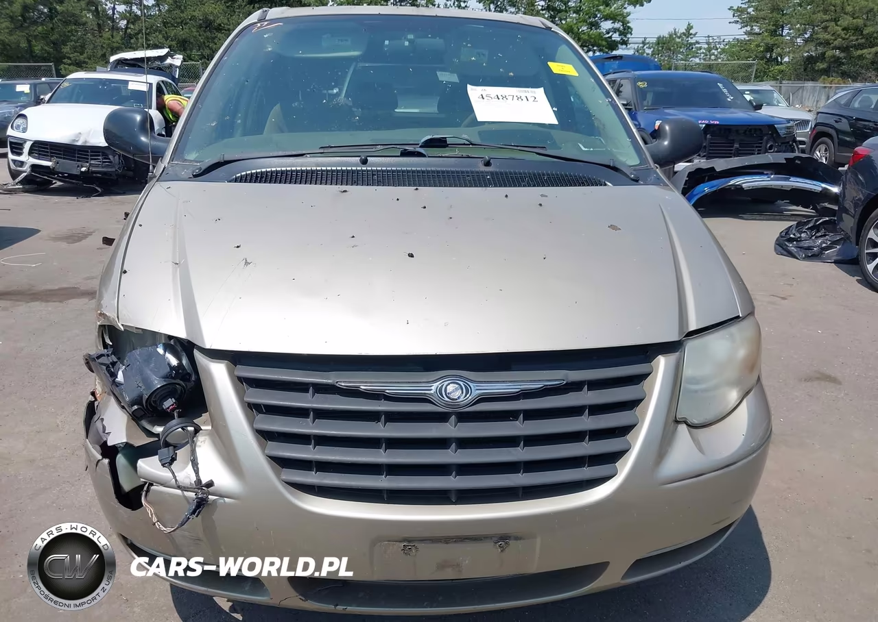 2006 Chrysler Town & Country VIN:1A4GP45R36B747141 - 12