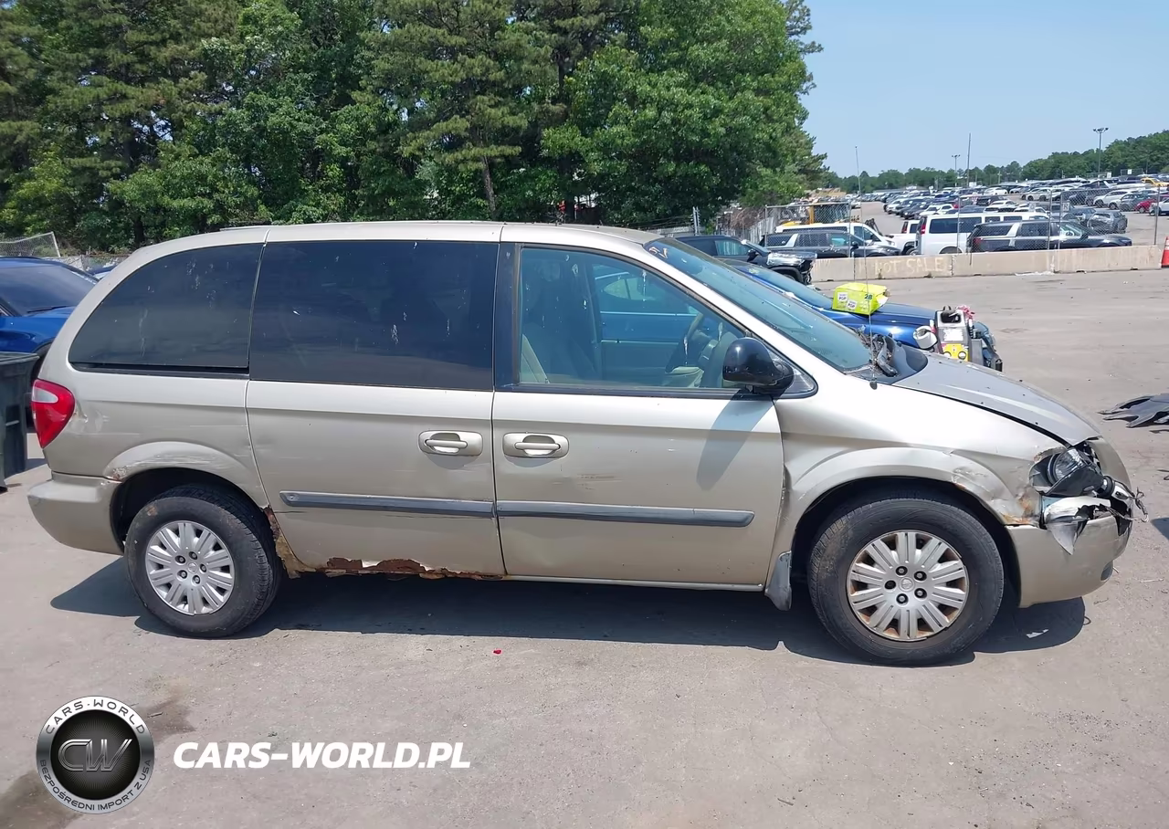 2006 Chrysler Town & Country VIN:1A4GP45R36B747141 - 13