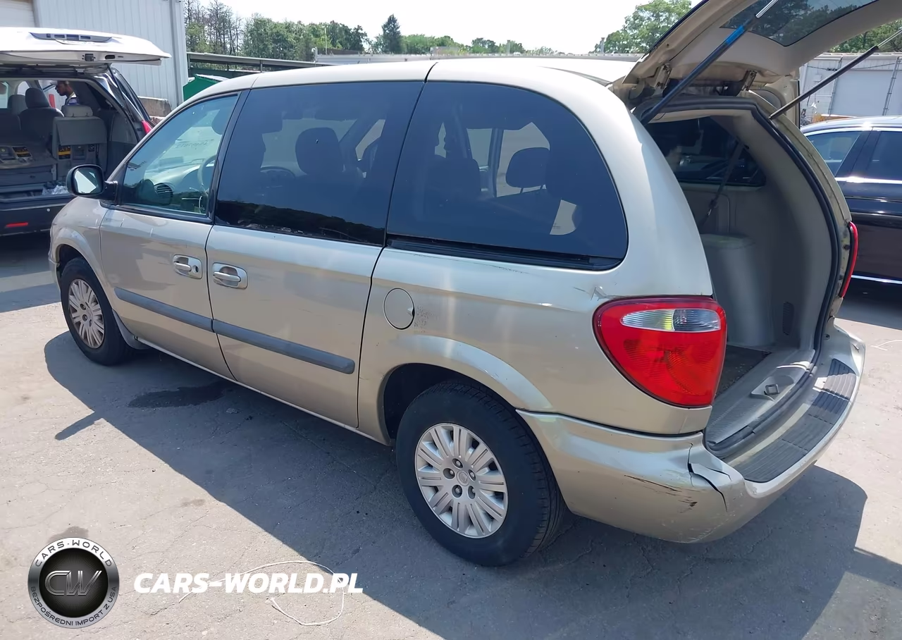 2006 Chrysler Town & Country VIN:1A4GP45R36B747141 - 3
