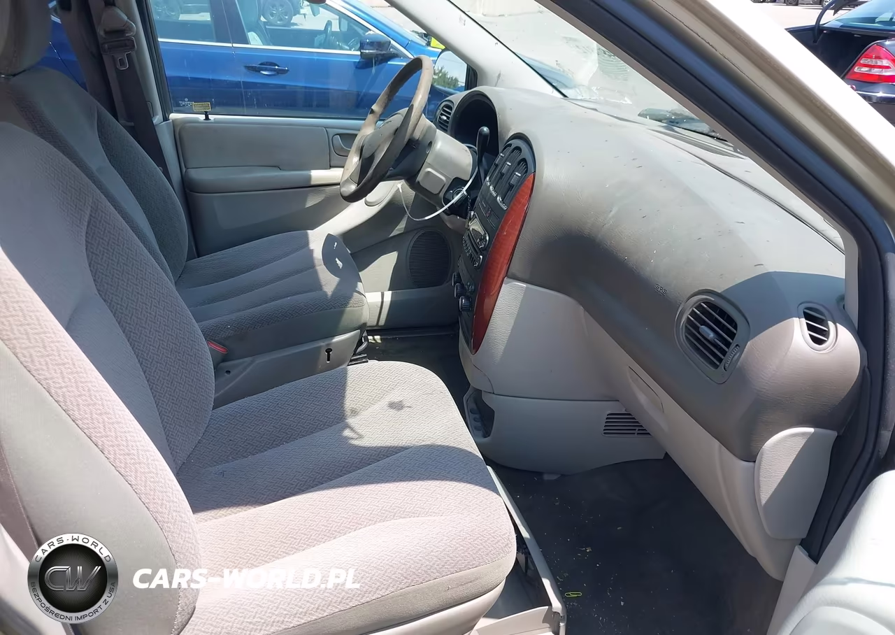 2006 Chrysler Town & Country VIN:1A4GP45R36B747141 - 5