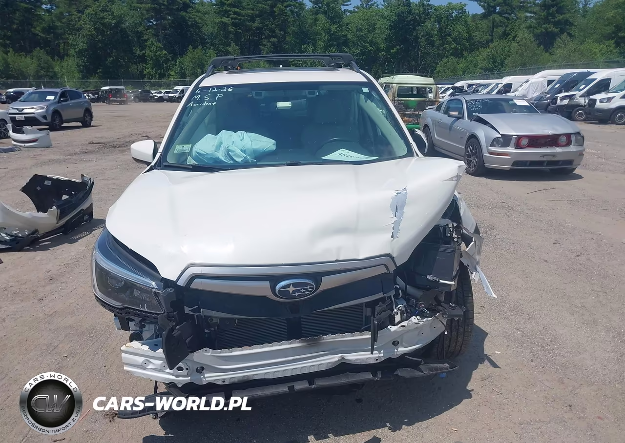 2021 Subaru Forester Premium VIN:JF2SKAFCXMH422067 - 13