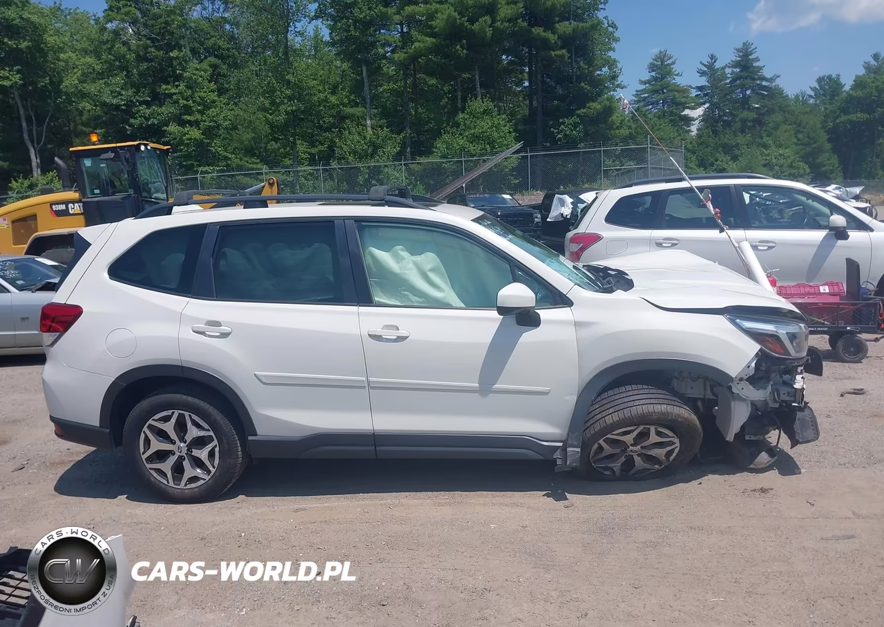 2021 Subaru Forester Premium VIN:JF2SKAFCXMH422067 - 14