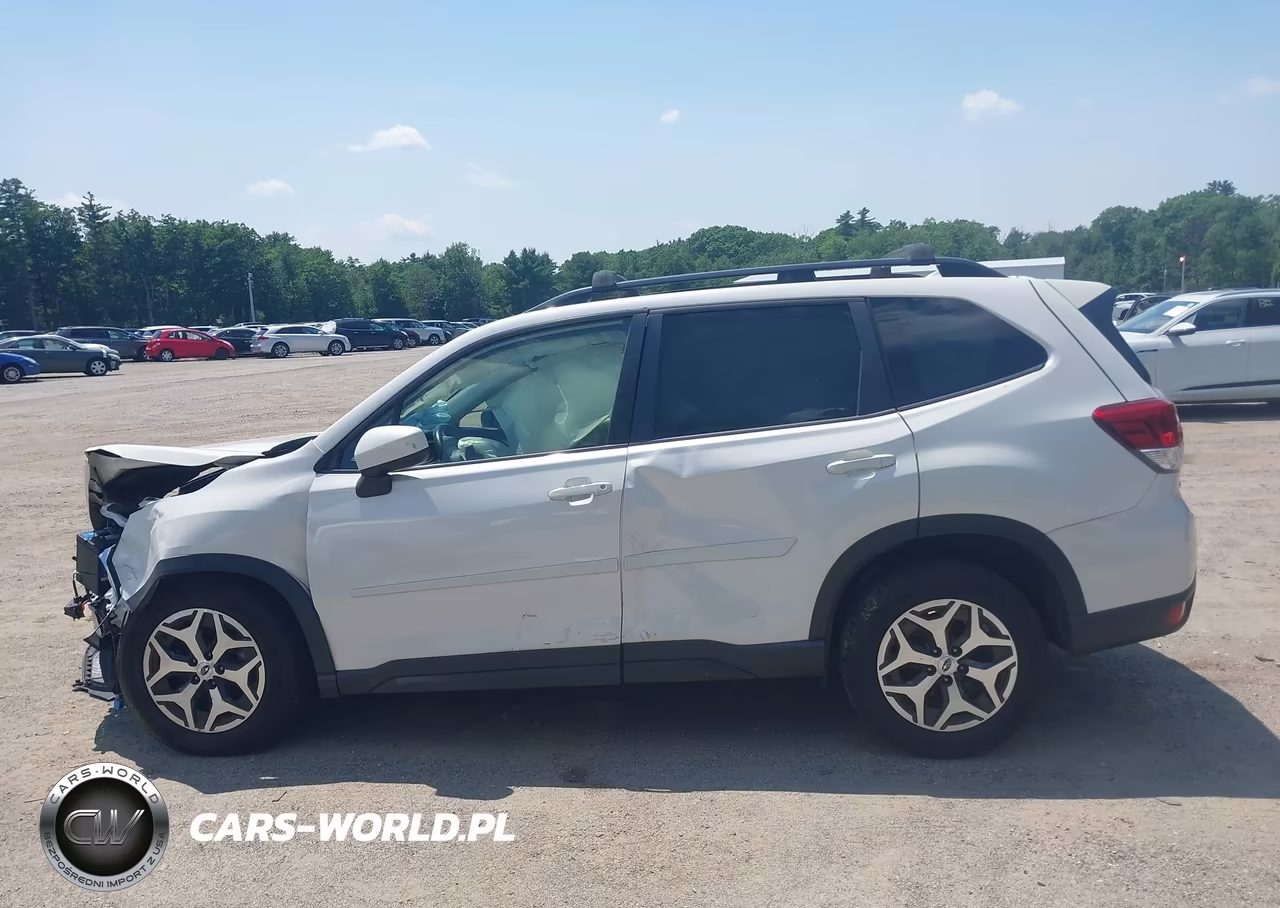 2021 Subaru Forester Premium VIN:JF2SKAFCXMH422067 - 15