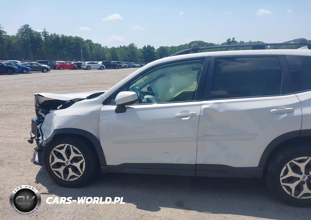 2021 Subaru Forester Premium VIN:JF2SKAFCXMH422067 - 20