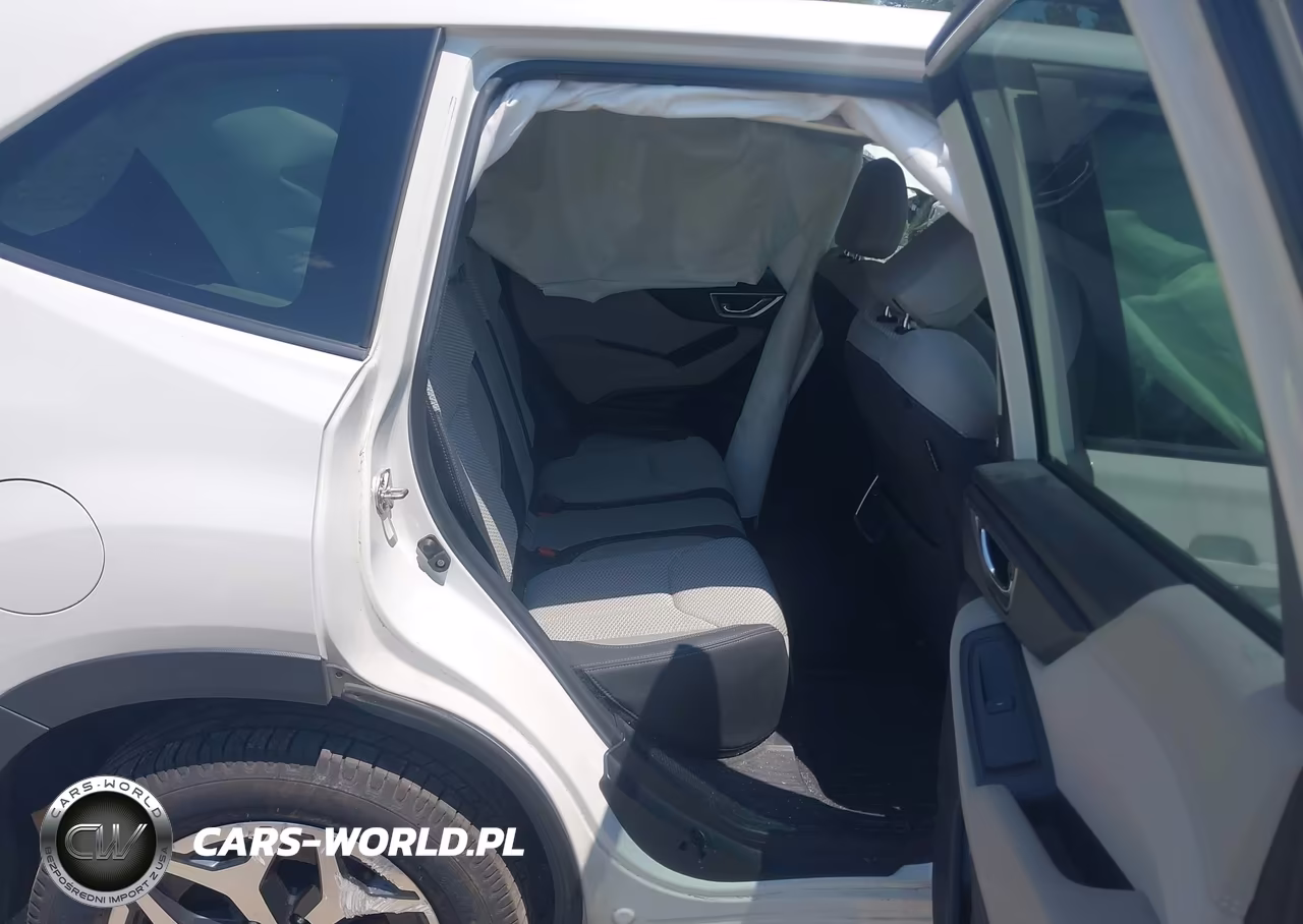 2021 Subaru Forester Premium VIN:JF2SKAFCXMH422067 - 8