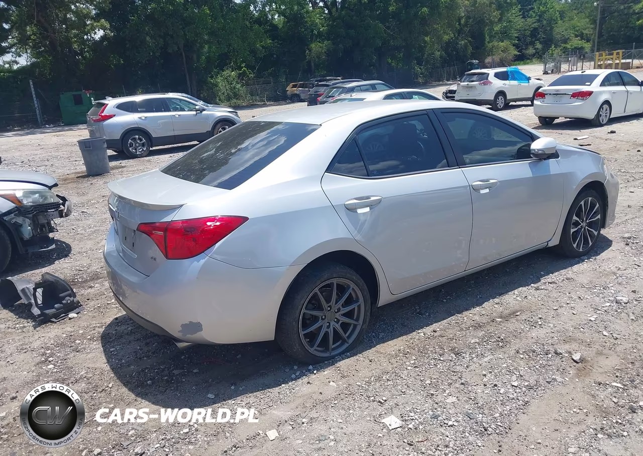 2017 Toyota Corolla Se VIN:2T1BURHEXHC747074 - 4
