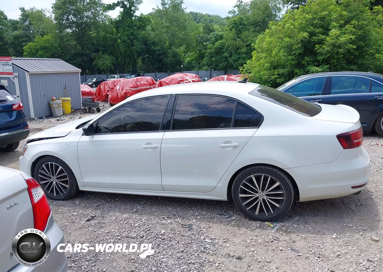 2016 Volkswagen Jetta 1.8T Sport VIN:3VWD17AJ5GM385669 - 14