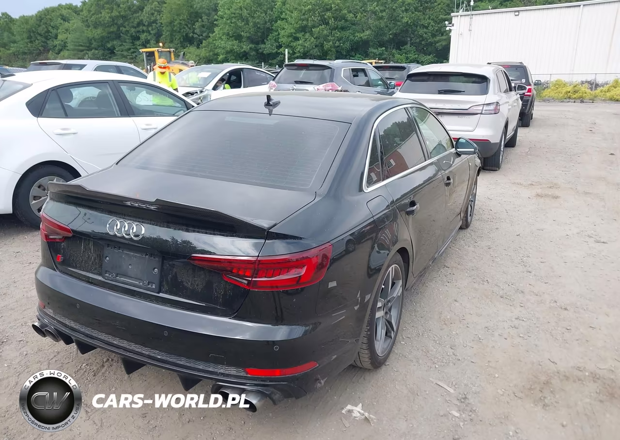 2018 Audi A4 2.0T Premium-2.0T Tech Premium VIN:WAUENAF47JA207775 - 4