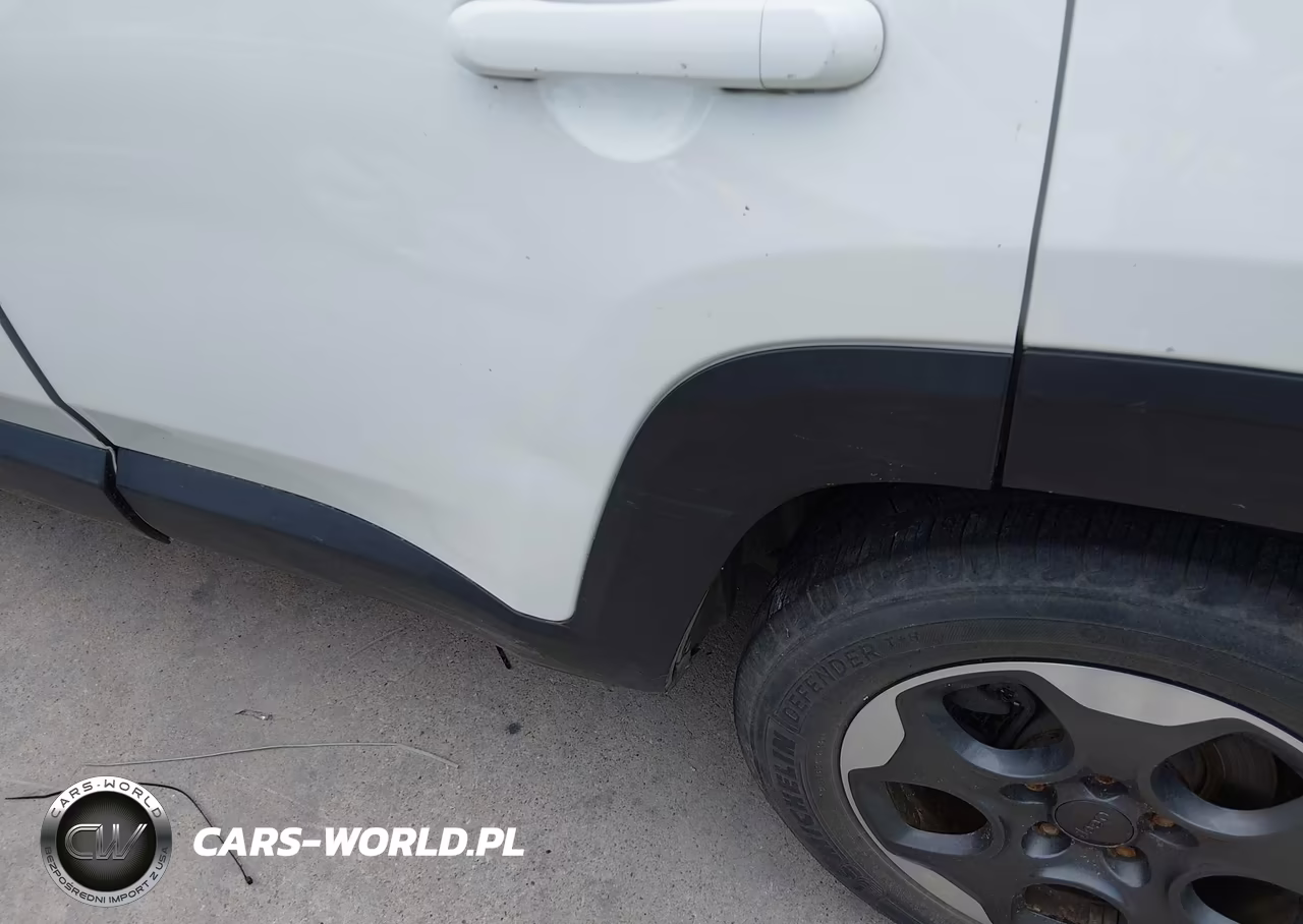 2015 Jeep Renegade Latitude VIN:ZACCJABH5FPC04217 - 6