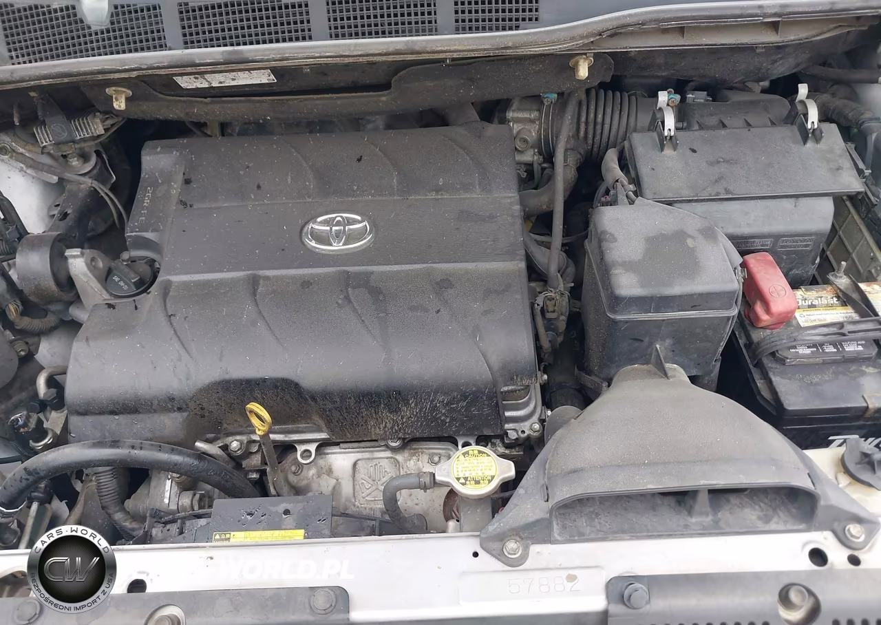 2011 Toyota Sienna Base V6 VIN:5TDZK3DCXBS025933 - 10