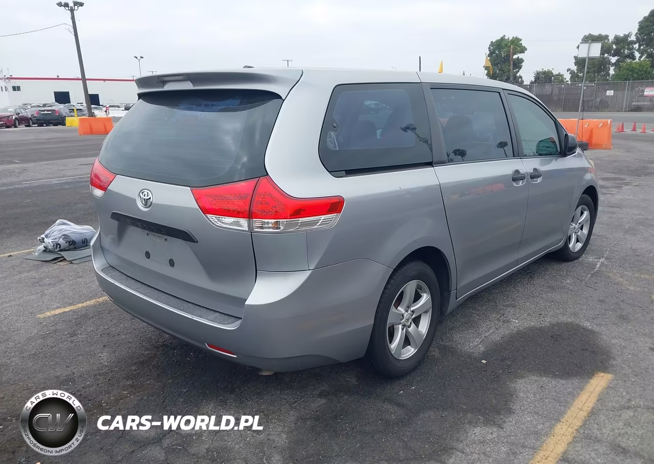 2011 Toyota Sienna Base V6 VIN:5TDZK3DCXBS025933 - 4