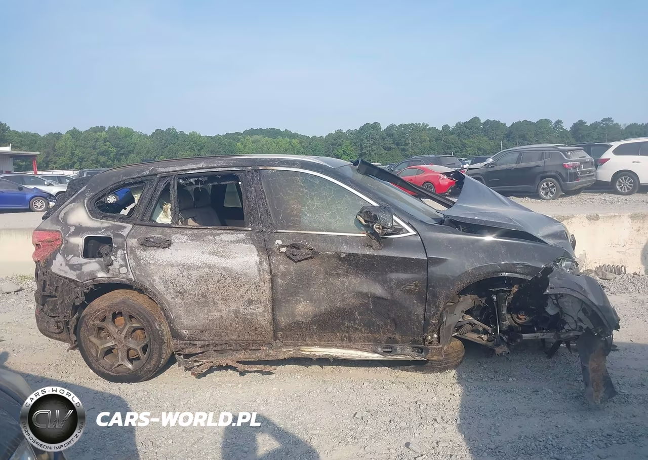 2019 BMW X1 xDrive28I VIN:WBXHT3C57K3H34547 - 13