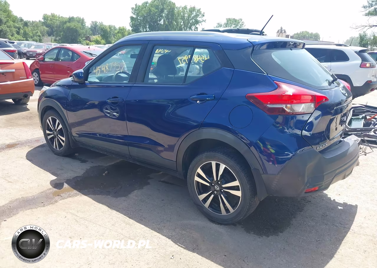 2019 Nissan Kicks Sv VIN:3N1CP5CU3KL555456 - 3