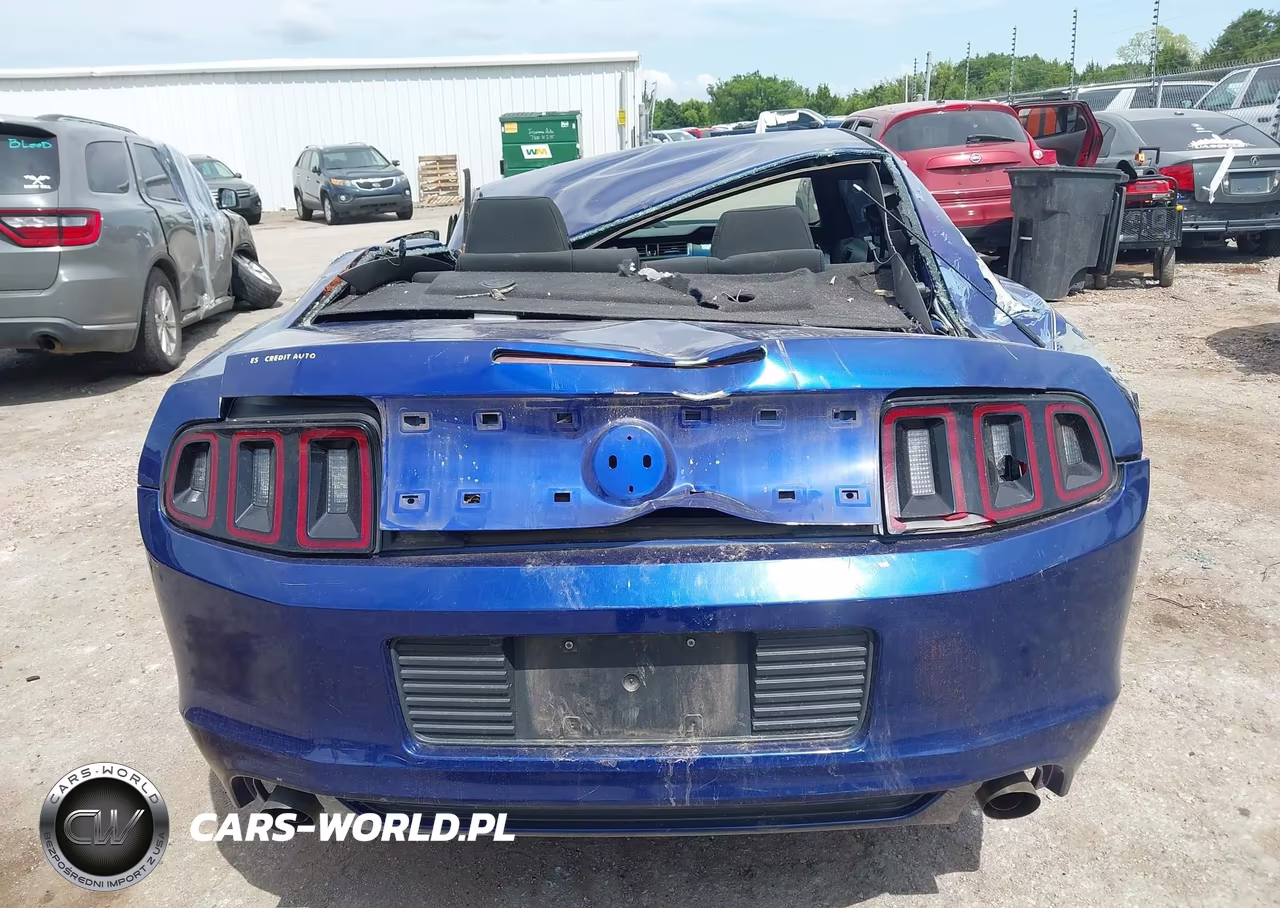 2014 Ford Mustang V6-V6 Premium VIN:1ZVBP8AMXE5313438 - 16