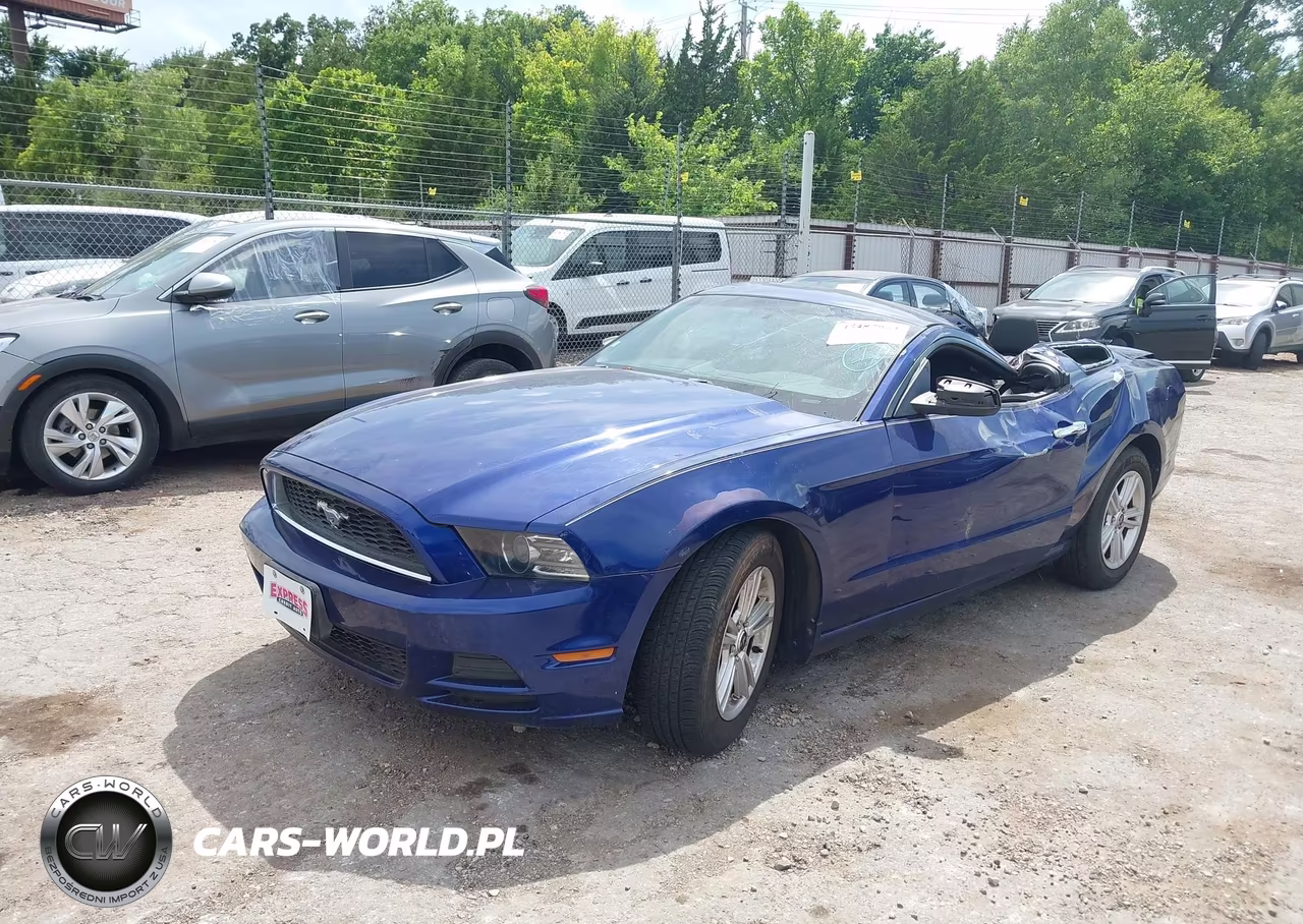 2014 Ford Mustang V6-V6 Premium VIN:1ZVBP8AMXE5313438 - 2