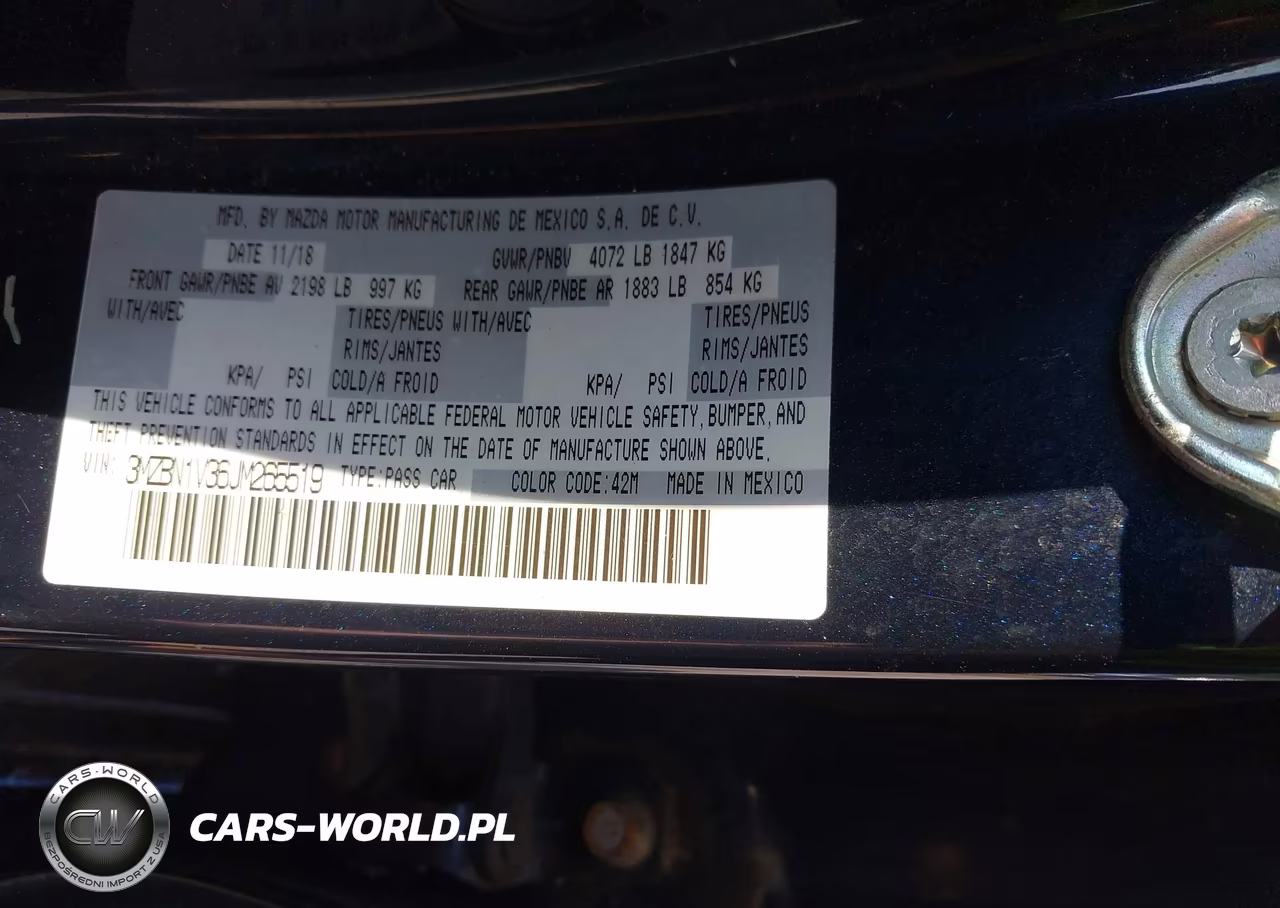 2018 Mazda Mazda3 Touring VIN:3MZBN1V36JM265519 - 9