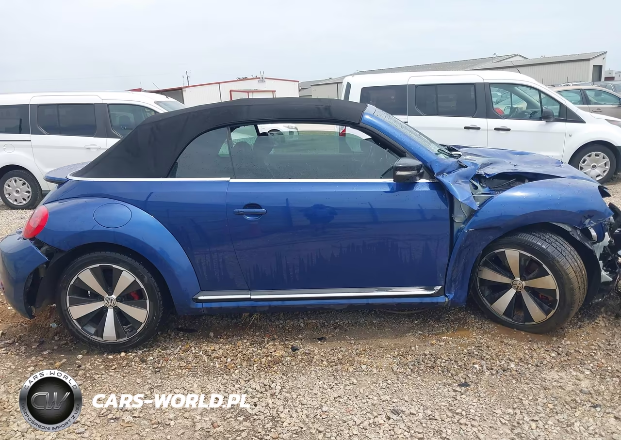 2013 Volkswagen Beetle 2.0T VIN:3VW7T7AT3DM830138 - 12