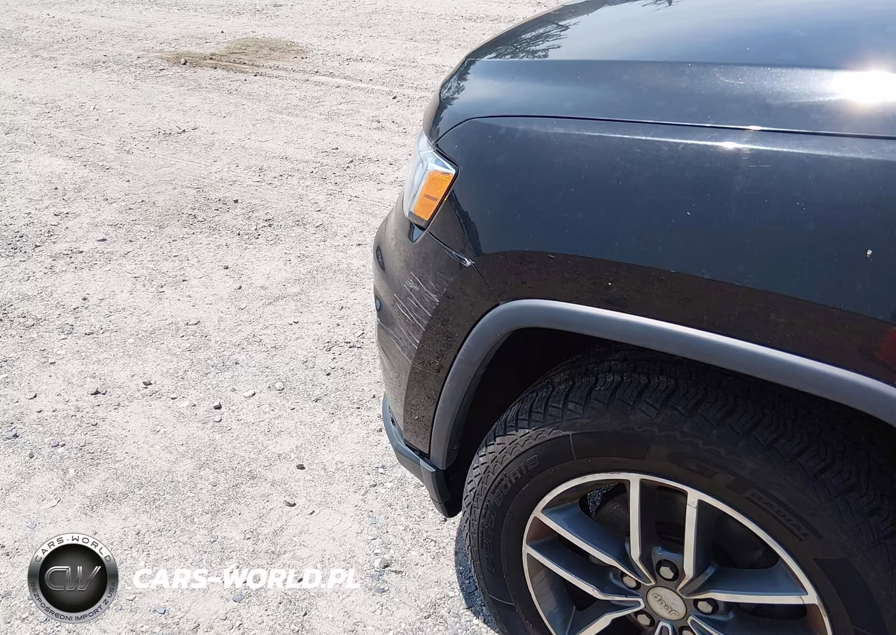 2017 Jeep Grand Cherokee Limited 4X4 VIN:1C4RJFBG8HC776839 - 18
