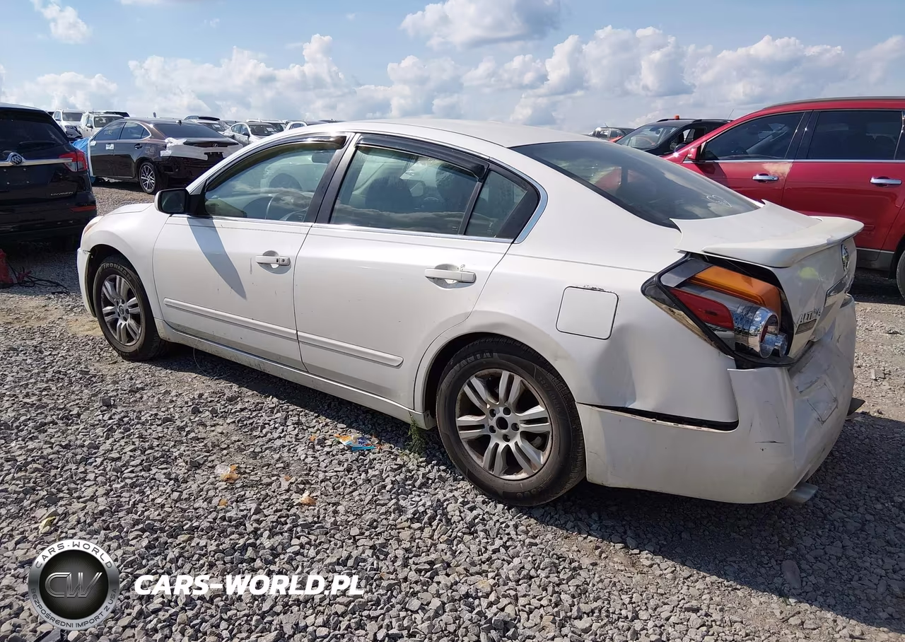 2011 Nissan Altima 2.5 S VIN:1N4AL2AP1BN410224 - 3