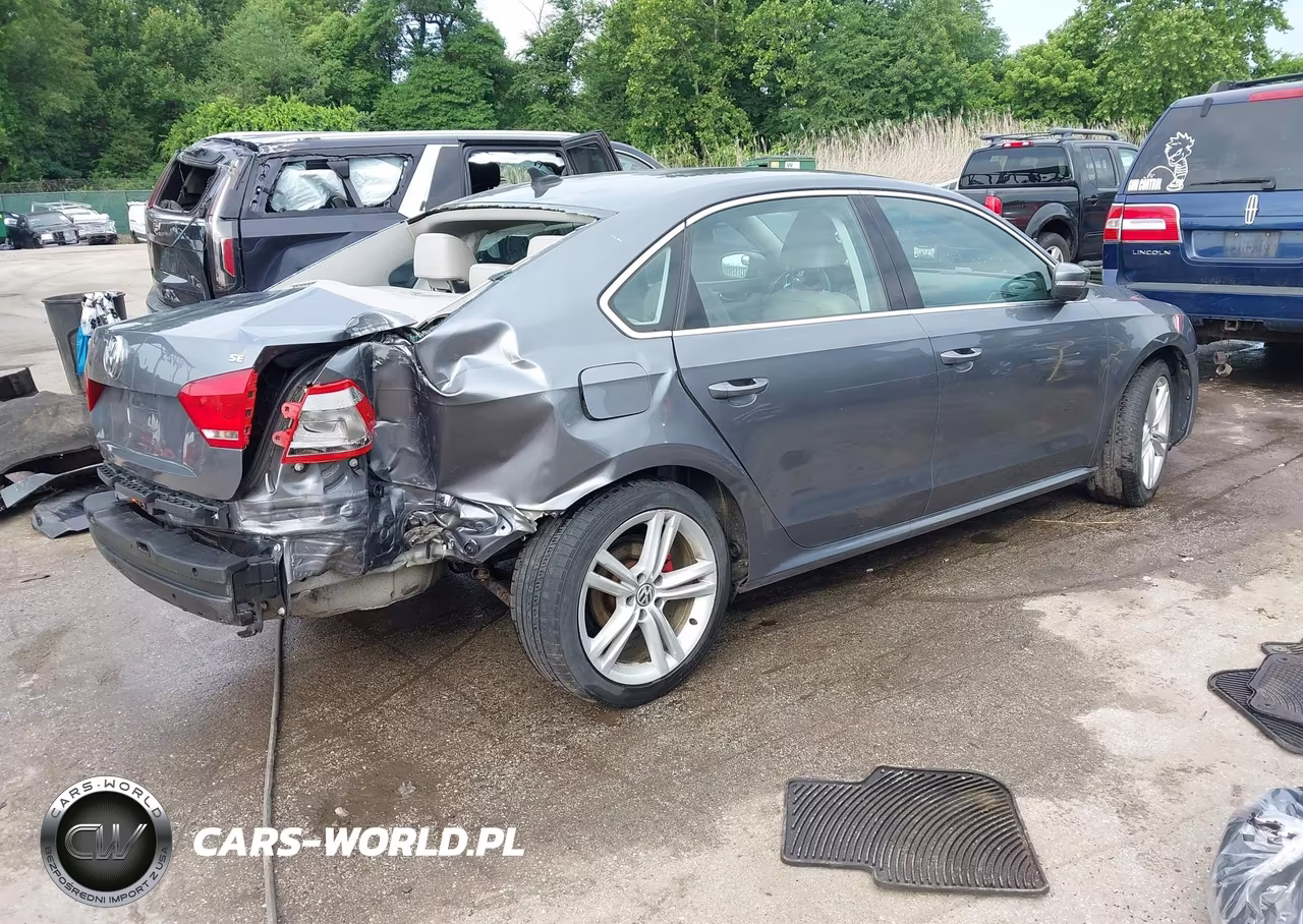 2014 Volkswagen Passat 2.5L Se VIN:1VWBP7A38EC016116 - 4