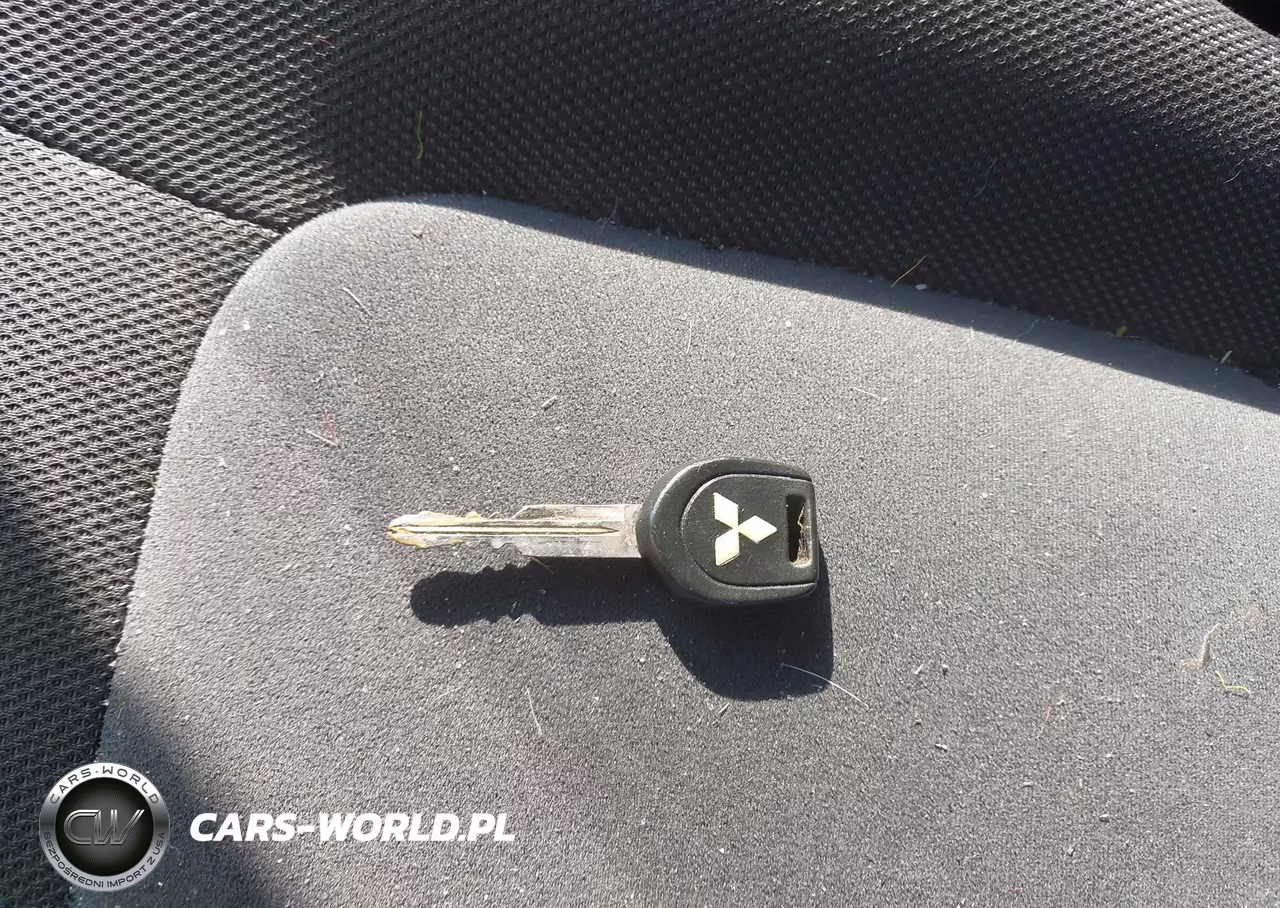 2004 Mitsubishi Outlander Ls VIN:JA4LZ31F74U054203 - 11