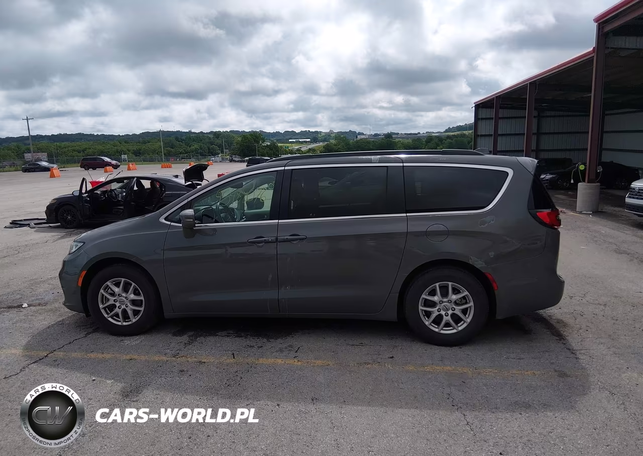 2022 Chrysler Pacifica Touring L VIN:2C4RC1BG6NR133177 - 14