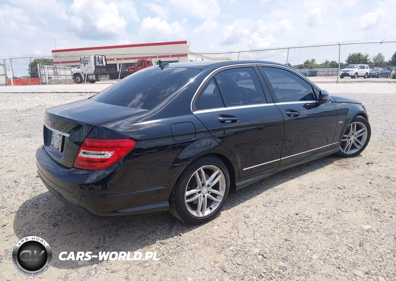 2012 Mercedes-Benz C 250 Luxury-Sport VIN:WDDGF4HB4CR201416 - 4