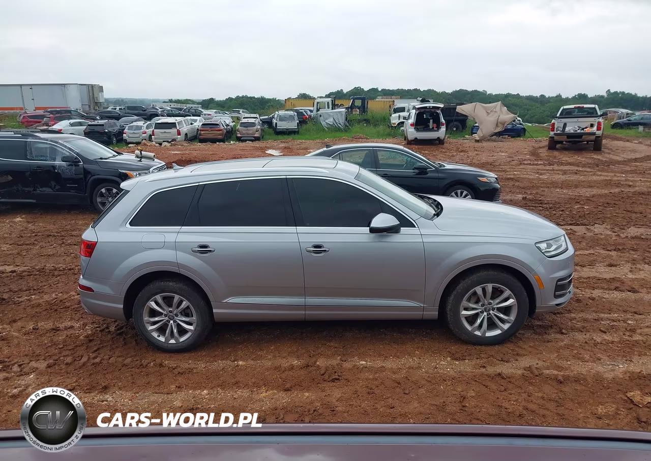 2017 Audi Q7 3.0T Premium VIN:WA1LAAF70HD043076 - 13