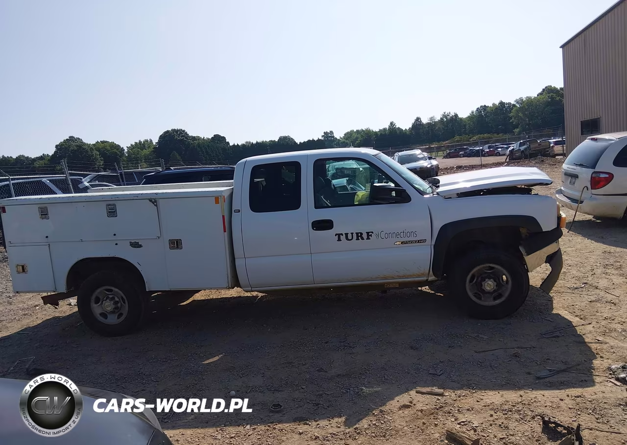 2005 Chevrolet Silverado 2500Hd Work Truck VIN:1GCHC29U45E110796 - 13