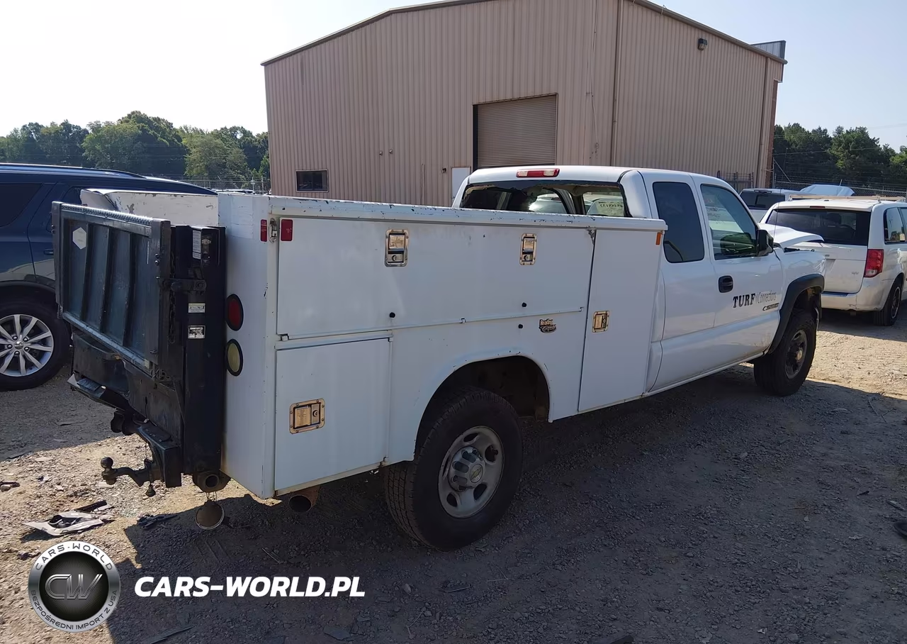 2005 Chevrolet Silverado 2500Hd Work Truck VIN:1GCHC29U45E110796 - 4