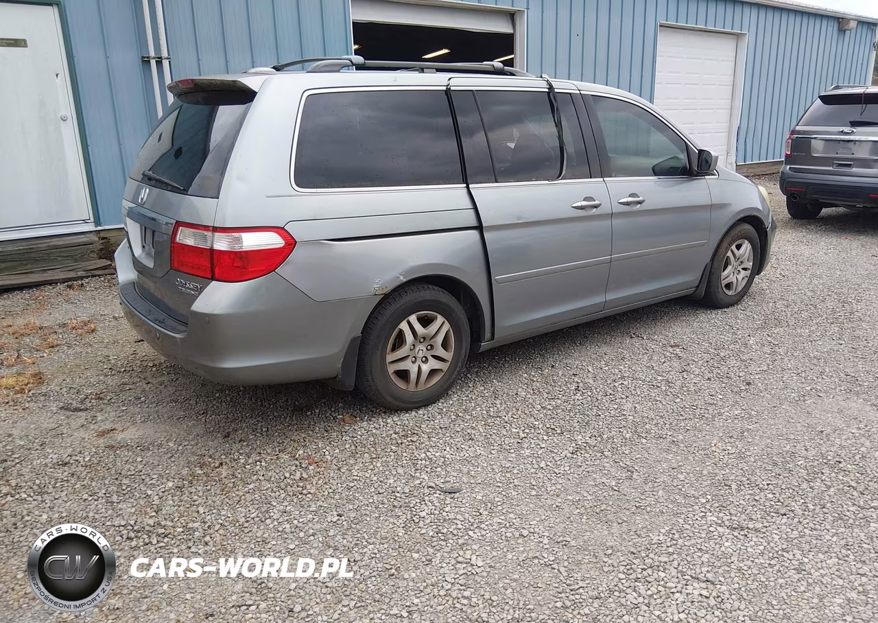 2005 Honda Odyssey Touring VIN:5FNRL38835B070336 - 4