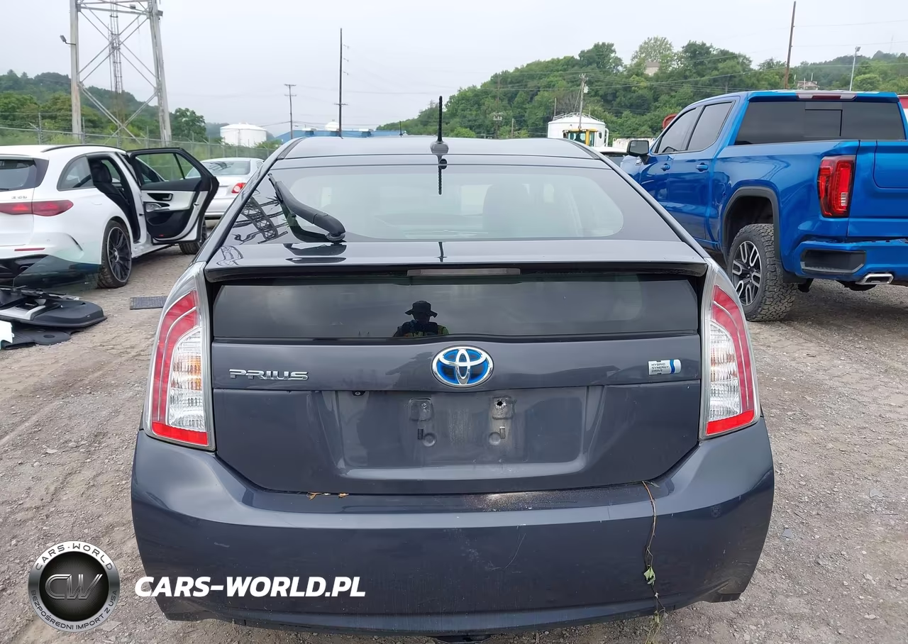 2013 Toyota Prius Four VIN:JTDKN3DU3D5615238 - 15