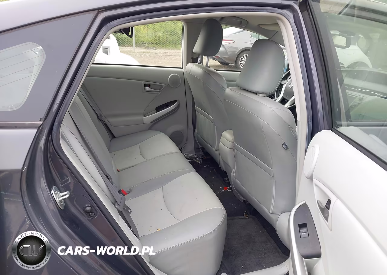 2013 Toyota Prius Four VIN:JTDKN3DU3D5615238 - 8