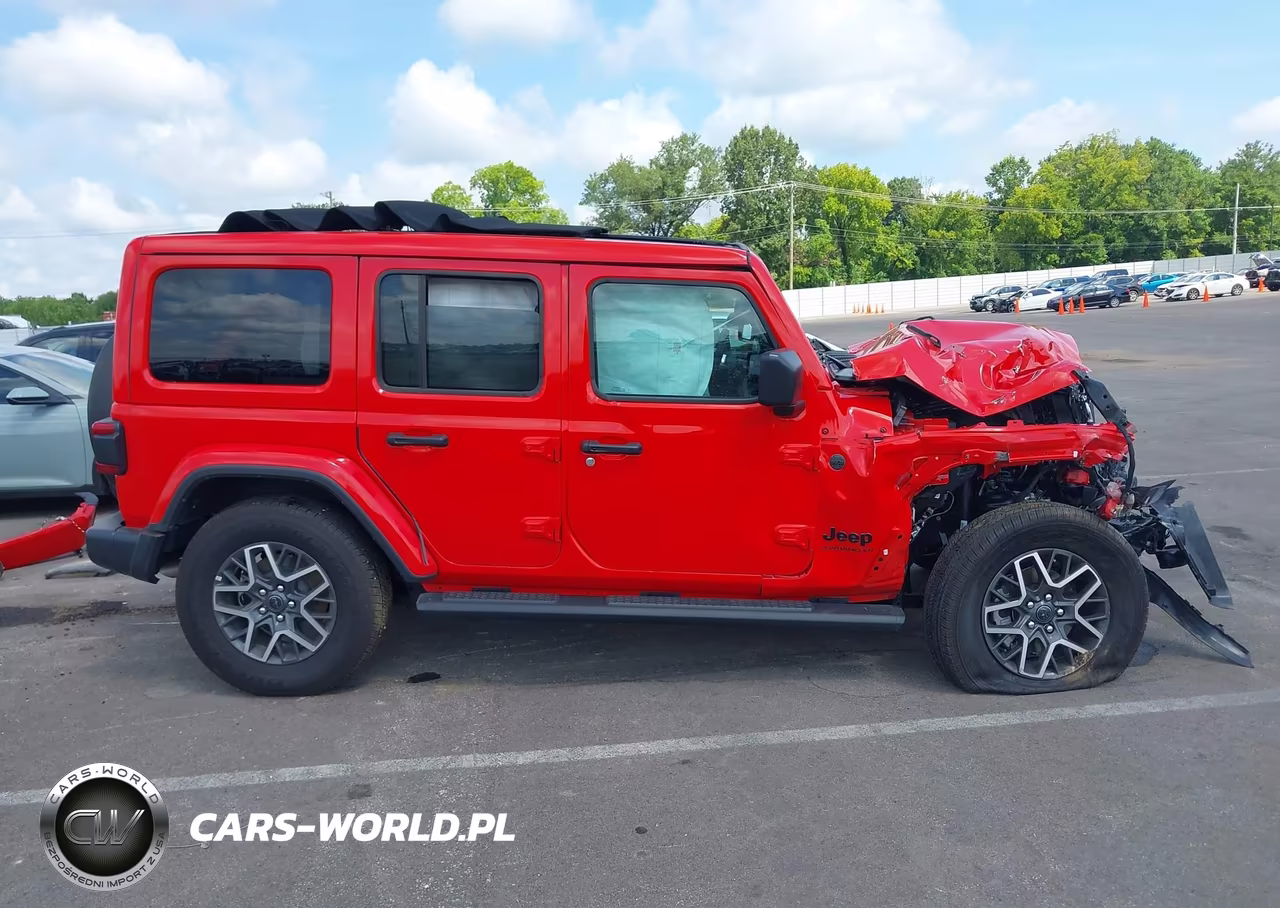 2025 Jeep Wrangler 4-Door Sahara 4X4 VIN:1C4PJXEG4SW563479 - 13