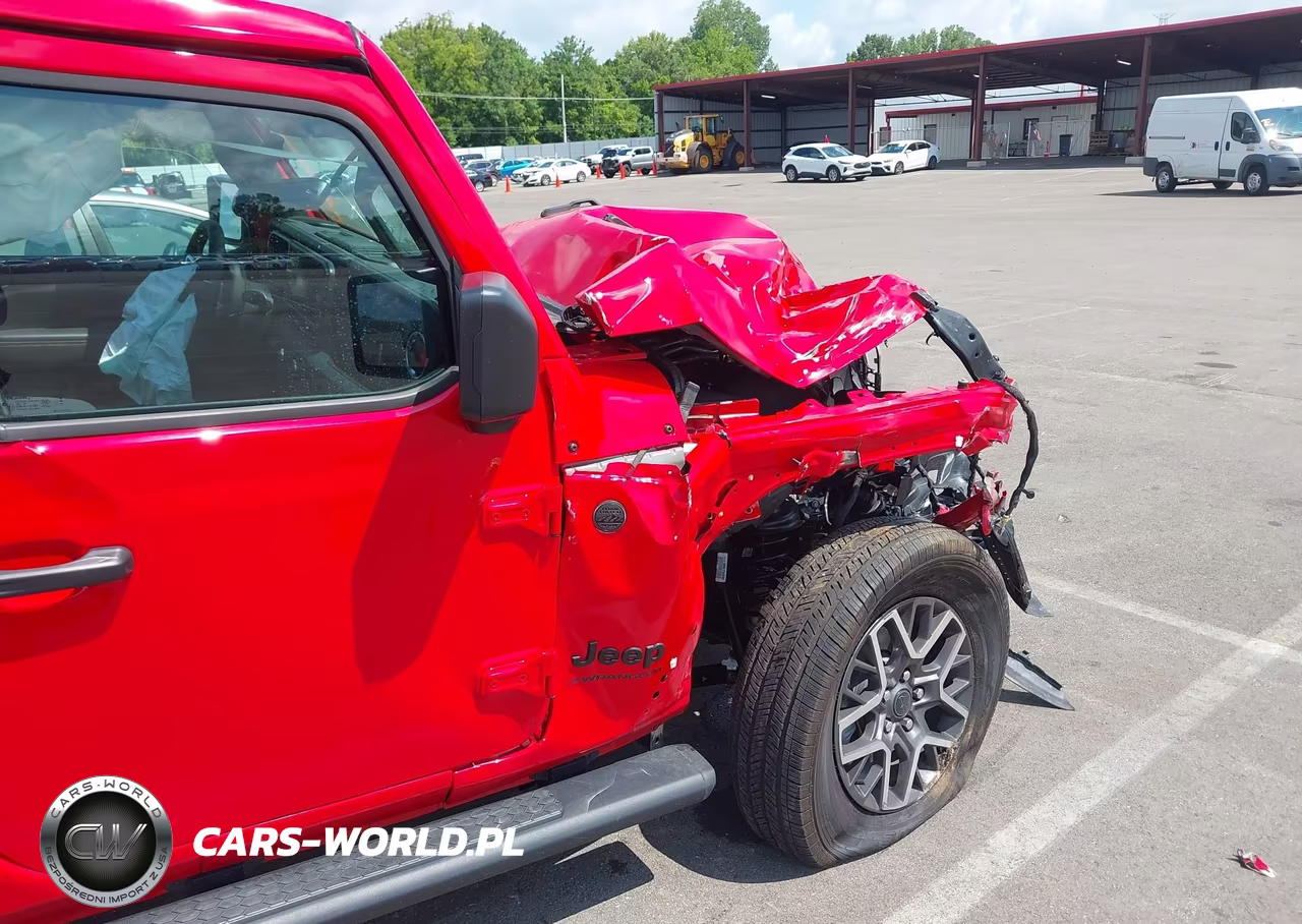2025 Jeep Wrangler 4-Door Sahara 4X4 VIN:1C4PJXEG4SW563479 - 17