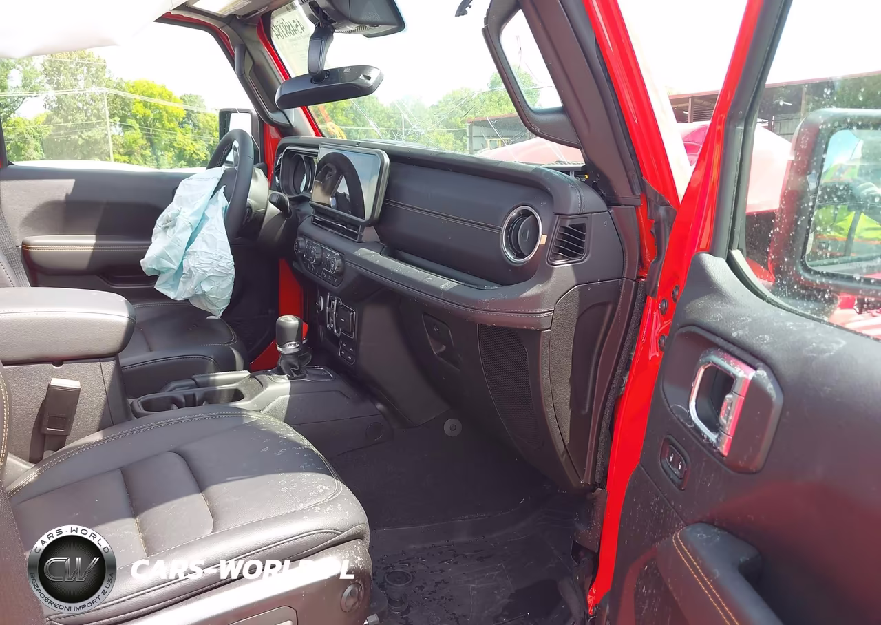 2025 Jeep Wrangler 4-Door Sahara 4X4 VIN:1C4PJXEG4SW563479 - 5