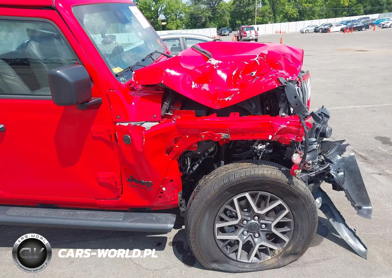 2025 Jeep Wrangler 4-Door Sahara 4X4 VIN:1C4PJXEG4SW563479 - 6