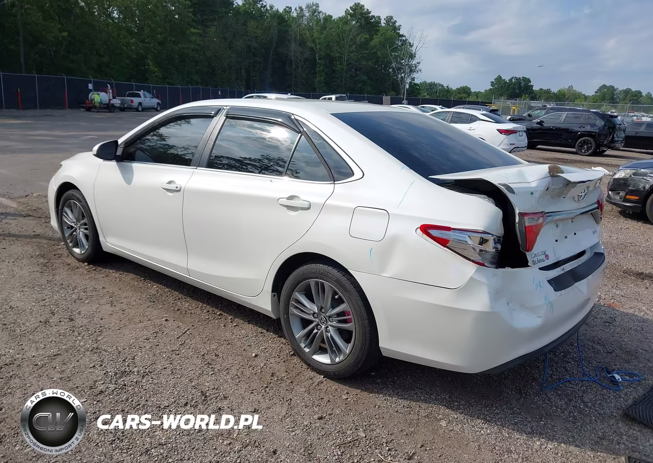2015 Toyota Camry Se VIN:4T1BF1FK7FU477995 - 3