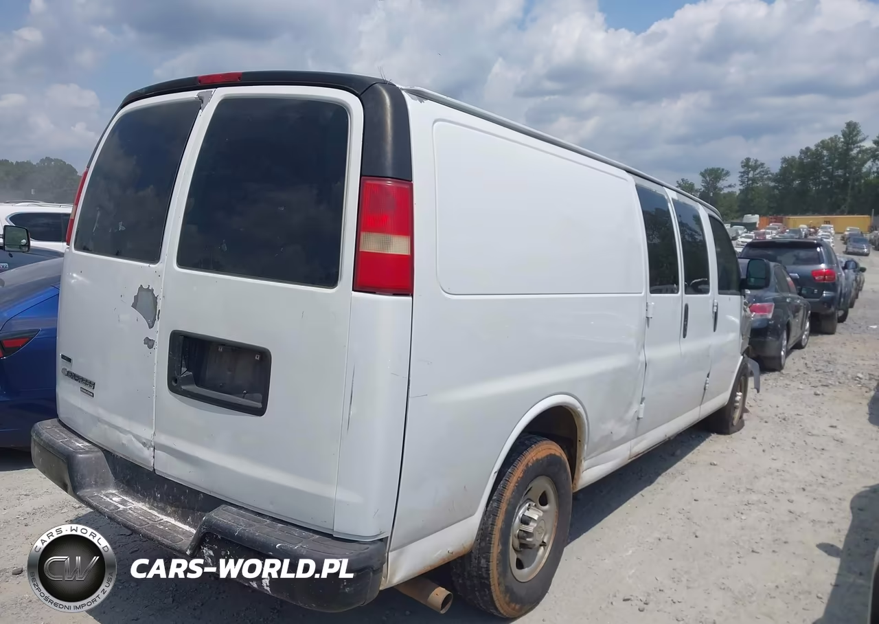 2011 Chevrolet Express 2500 Work Van VIN:1GCWGGCA6B1136780 - 4