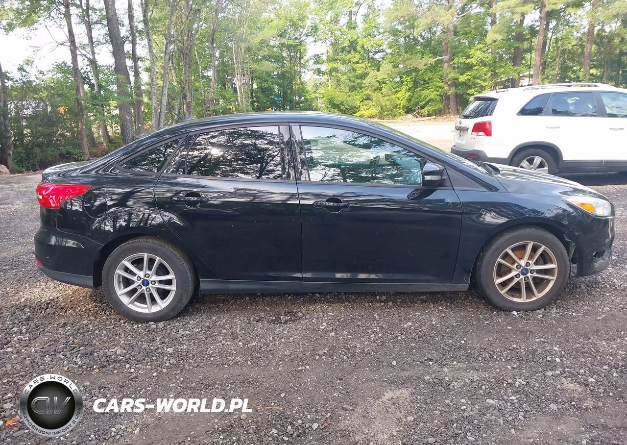 2017 Ford Focus Se VIN:1FADP3F28HL266549 - 13