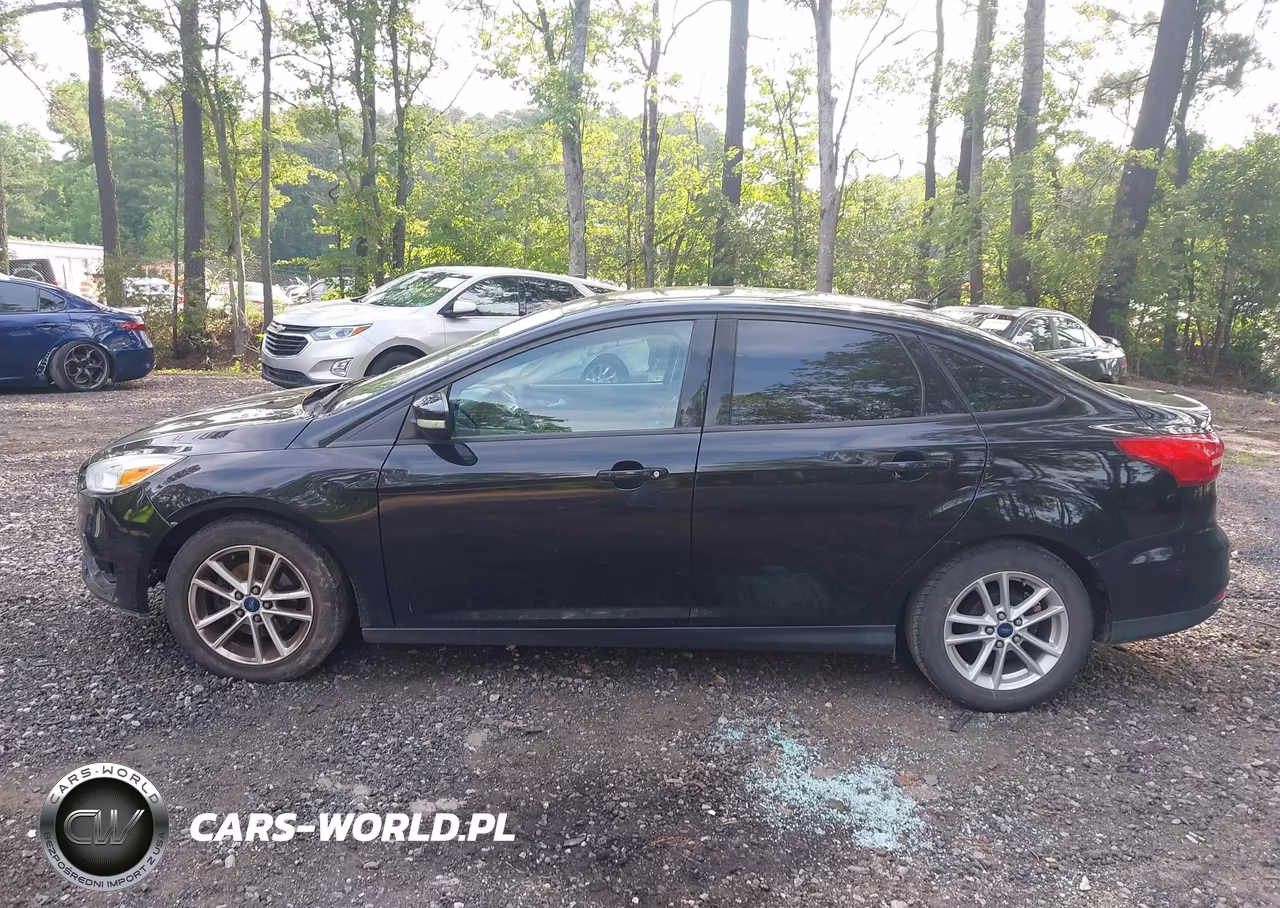 2017 Ford Focus Se VIN:1FADP3F28HL266549 - 14