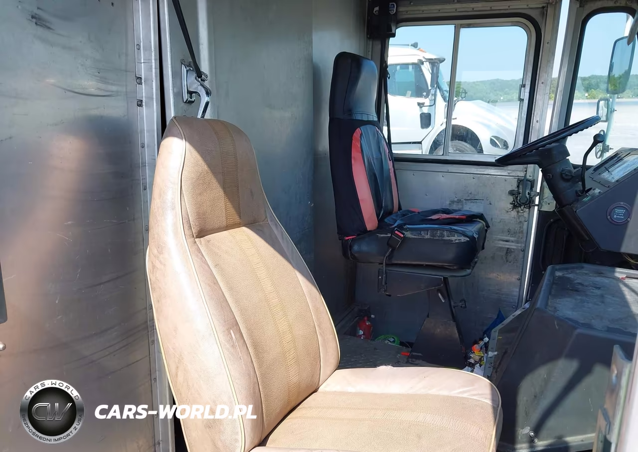 1999 Workhorse Custom Chassis Forward Control Chassis P3500 VIN:5B4HP32R2X3312122 - 7