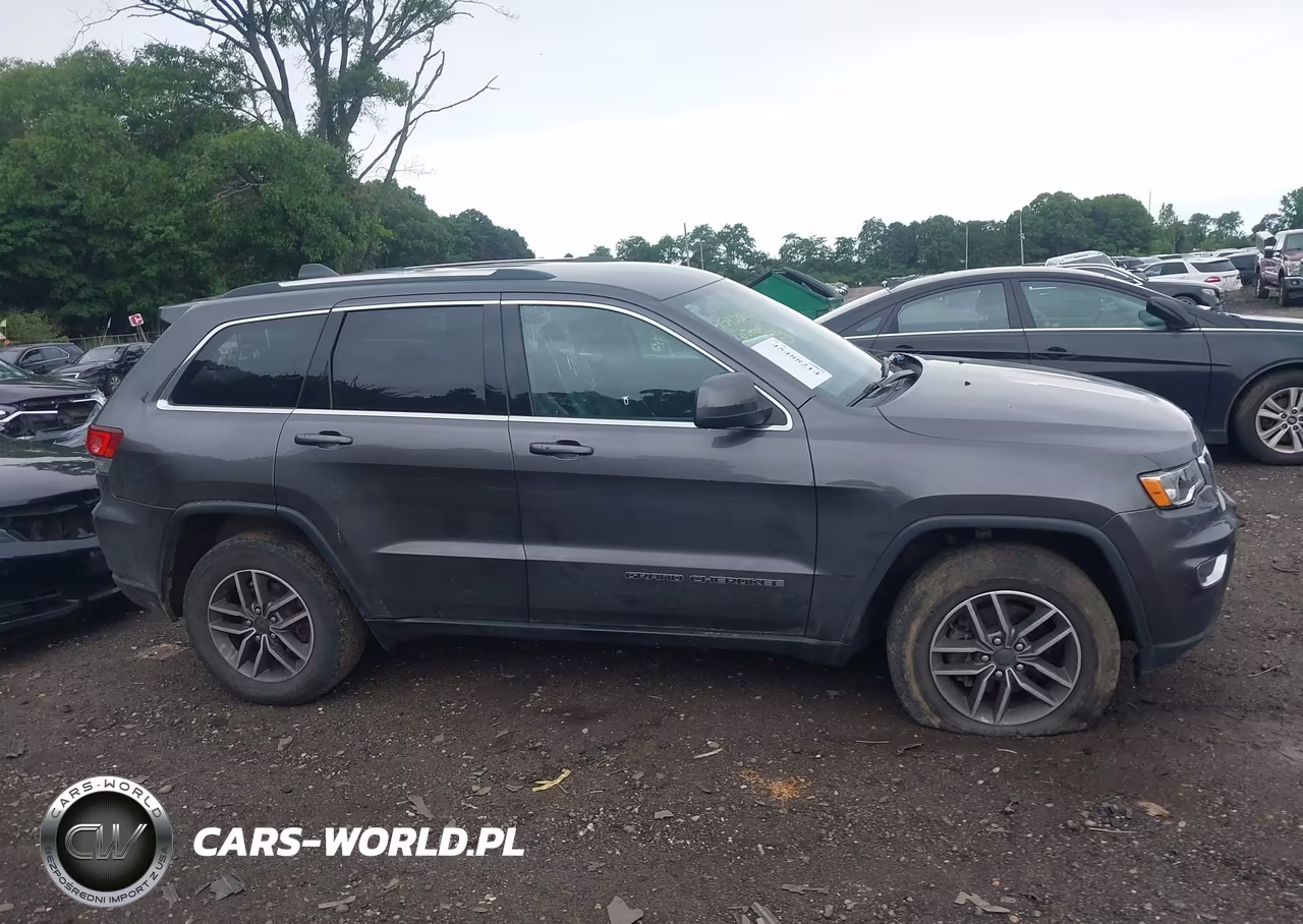 2020 Jeep Grand Cherokee Laredo E 4X4 VIN:1C4RJFAG0LC121486 - 13