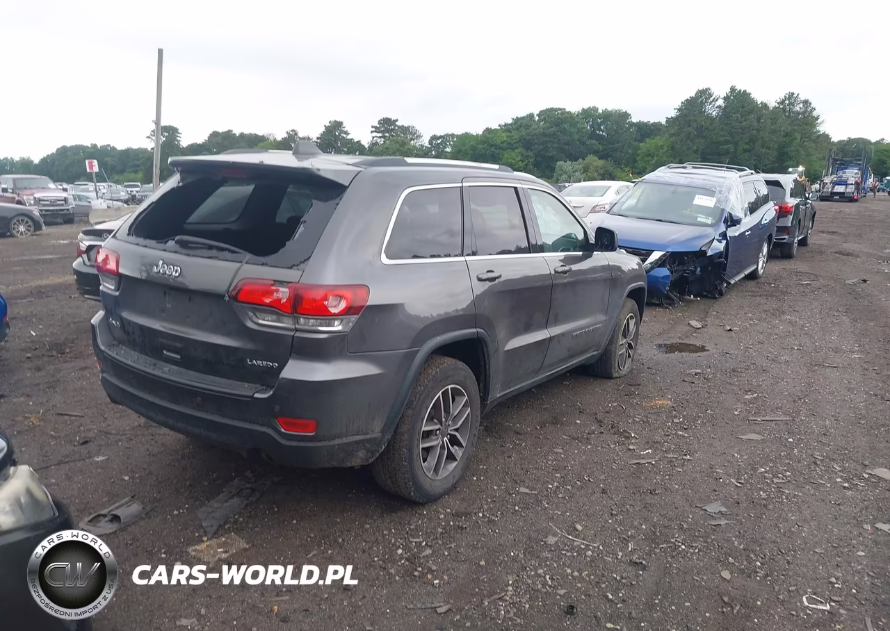 2020 Jeep Grand Cherokee Laredo E 4X4 VIN:1C4RJFAG0LC121486 - 4