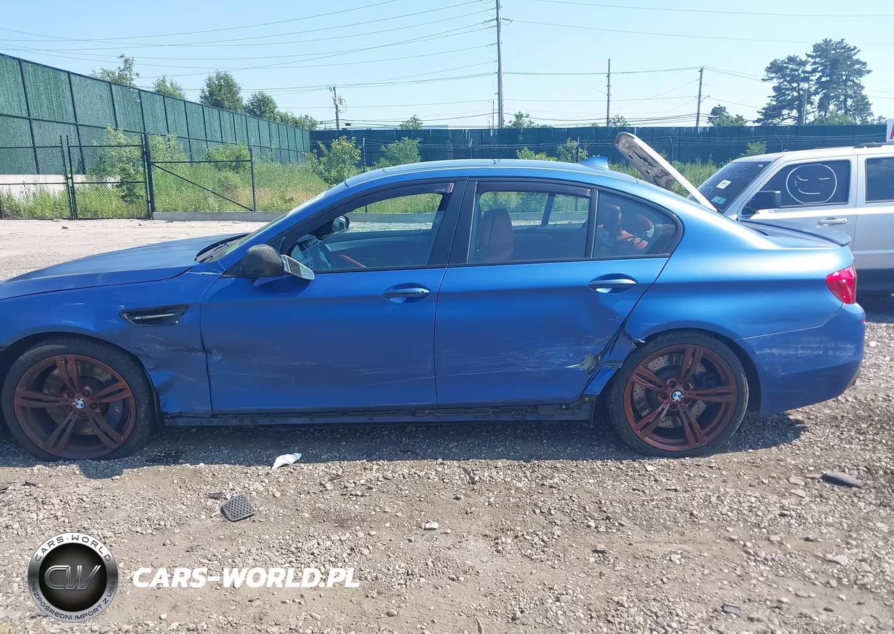 2014 BMW M5 VIN:WBSFV9C51ED593867 - 6